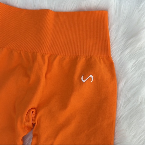 TLF Sculpt Seamless Scrunch Butt Leggings - Picture 7 of 8